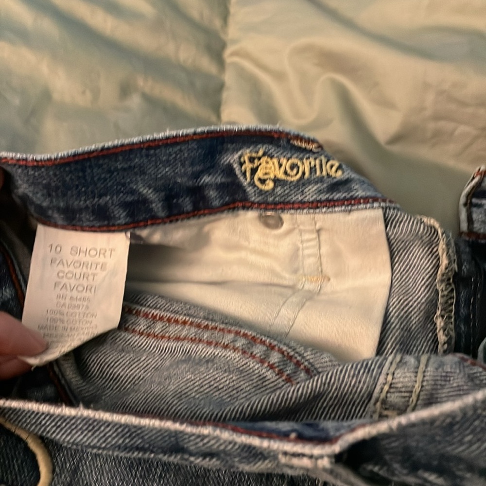 AE SHORTS - Picture 3 of 3